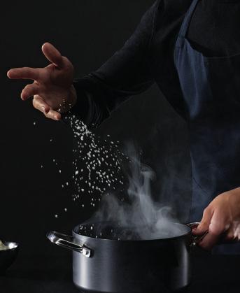 UMĚNÍ VYTVOŘIT VŽDY DOKONALÝ VÝSLEDEK Nová funkce Pâtisserie - Cukrář Francouzské dezerty - 14 vynikajících ač obtížných francouzských receptů, jako jsou například Makronky, Čokoládový fondán nebo