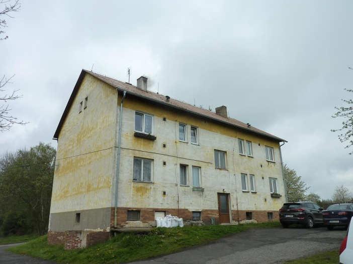 Ocenění č. 2306 / 2402 / 2017 bytová jednotka č.51/4 (LV č.104), vč.spoluvlast.podílu na společných částech domu č.p.51 a pozemku p.č.st.66 (LV č.96), k.ú.
