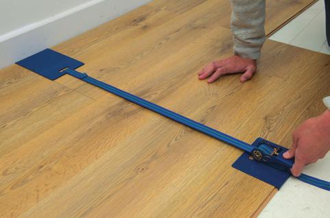 Výška stolu 80 cm. utno sestavit.