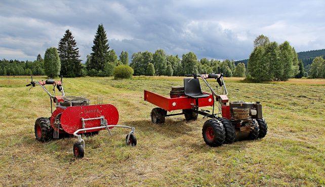 nápravy pro pohonnou jednotku Panter FD- Dvojmontážka pro pohonnou jednotku FD- Svahová ocelová kola pro pohonnou jednotku FD- Řetězy FD- Rozchod kol po rozšíření činí 940 mm 1.860,- obj.