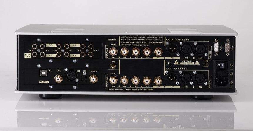 430 x 365 mm Hmotnost: 15 Kg Poznámka: Stereo předzesilovač je možné ovládát kompletně pomocí DO MCH6-REVO multikanálový modul 36 000 Kč s DPH mění SC-2 LN v high-endovém multikanálovém