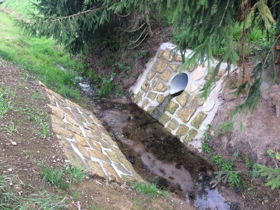 Pokračování - dotčení HOZ/vodního toku v rámci PSZ: - zaústění drenáže (odvodnění pláně polní cesty - jednoduchý typový objekt bez