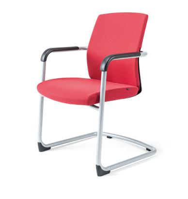 Celočalouněná konferenční židle značky BESTUHL s lyžinovou konstrukcí a výrazným designovým prvkem v zádové části, který vychází z modelu J Series.