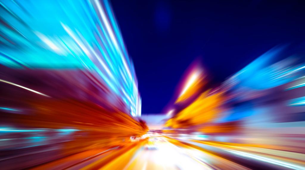 Úrovně a podmínky programu Jednotlivé úrovně partnerského programu Dell EMC mají své vlastní požadavky na obrat a školení, takže partneři mohou postupovat ze základní úrovně Authorized na další