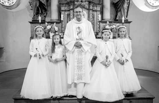 12 TŘEŠŤ A MY Třešťský farář Tomáš Caha mění po 14 letech své působiště: Každý kněz může do farnosti přinést něco nového Kobylí je vinařská obec políbená folklórem, na upravených jižních svazích se