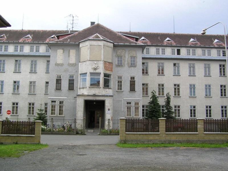 postavených ve 30. a 80. létech minulého století.