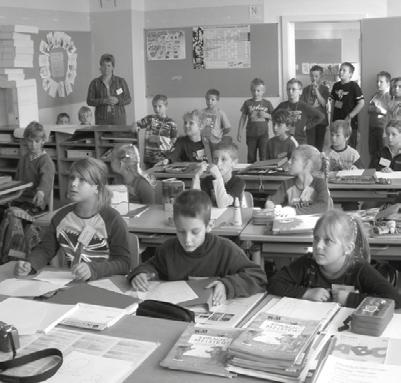 13 SPOLUŽÁK, KAMARÁD, PŘÍTEL ŽADATEL ZŠ a MŠ Starý Petřín, okres Znojmo, příspěvková organizace PARTNER Volksschule Langau DOBA REALIZACE 15. 8.