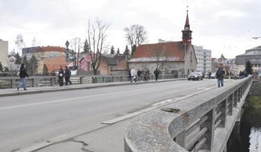 Revitalizace a protipovodňová opatření na Cihlářském potoce Tato rozsáhlá stavba se vztahuje k roku 2010, kdy byla zahájena.