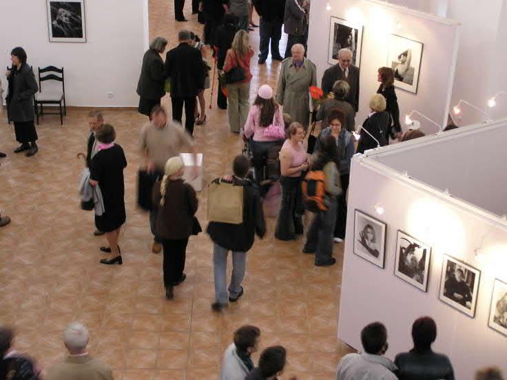 Starostka města spolu s ředitelem Národní galerie Milanem Knížákem.