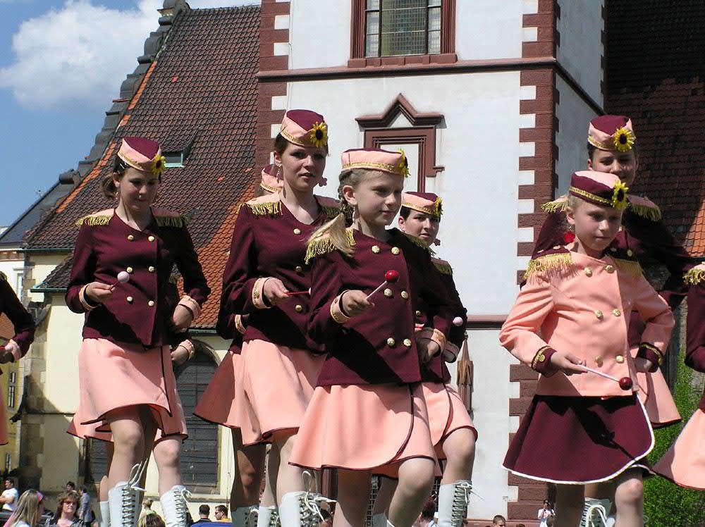 Půvabné mažoretky se stávají již
