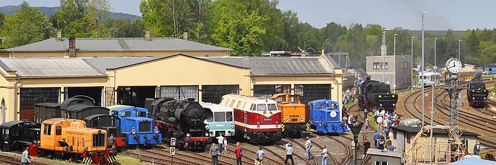 S t r á n k a 14 Tipy na výlet Největší německé muzeum parních lokomotiv V roce 1835 vyjela první parní lokomotiva Adler na trase Norimberk-Fürth.