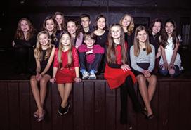 Do toho bylo vybráno 13 zpěváků a zpěvaček, kteří vystoupí za doprovodu Bon Art Pops Orchestra v divadle Hybernia dne 22. 2. 2017.