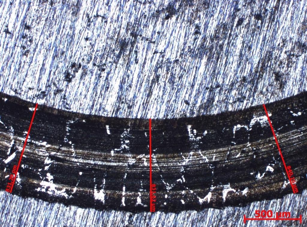 Obr. č 29 - Stopa na vzorku v původním stavu, zachyceny 3 měření, zvětšení 25x Obr.