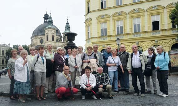 V roce 1997 byla Kroměříž vyhlášena nejkrásnějším historickým městem České republiky a o rok později byl zdejší Arcibiskupský zámek spolu s Květnou a Podzámeckou zahradou zapsán na listinu světového