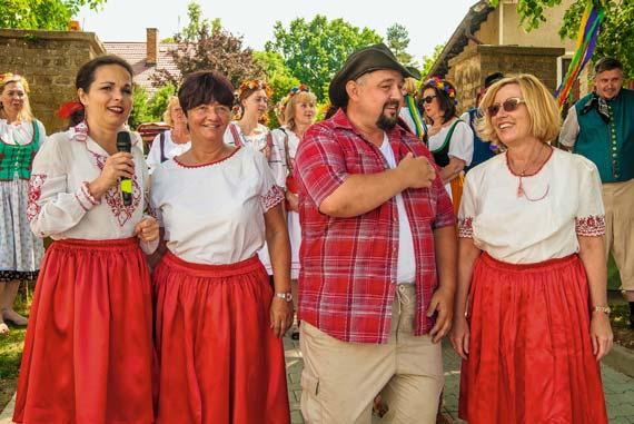 KULTURA Starostka Radka Vladyková s radními
