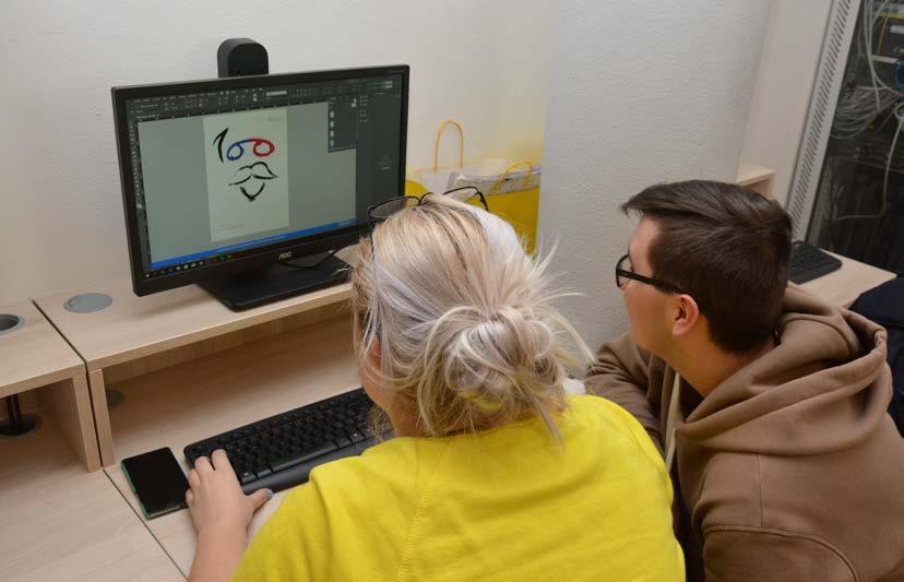 II. Soutěž v tvorbě plakátu ve dvojicích Zadání úkolu tvorby plakátu: Plakát na téma: 100. let výročí vzniku Československa Kritéria pro hodnocení: grafický design: zpracování: 1. grafický přístup 2.