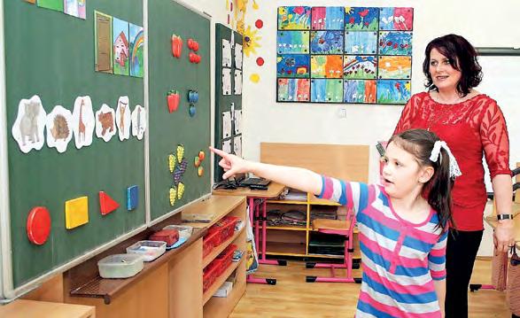 Květen 2017 Slet čarodějnic s kácením májky bavil malé i velké Poslední dubnovou sobotu se do areálu za hasičárnou slétly snad všechny čarodějnice z okolí.