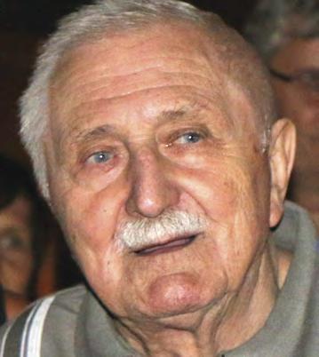 Pokud vidíte ve svém okolí, co by bylo dobré udělat nebo opravit, napište mi to prosím na adresu rostislav.petrak@mestock.cz, nebo mi to prosím přijďte říct na radnici, rád se s vámi potkám.