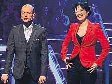 dvě půlky tvoří celek. Univerzita Jana Amose Komenského Praha www.ujak.
