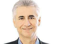 zabýváseproblematikou celoživotního vzdělávání, řízením lidských zdrojů, firemní apolitickou kulturou, marketingem a strategickým řízením ve vzdělávání dospělých.