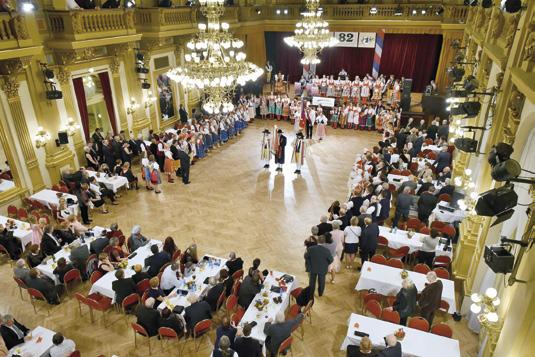 líbila vystoupení znamenitého folklorního souboru Čtyřlístek a dudácké muziky