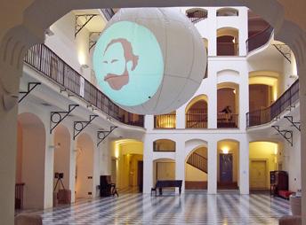MUZEA CAFÉ VIA MUSICA. Kavárna je otevřena každý den, včetně úterý, od 10.00 do 18.00. Kavárna je otevřena také v době konání večerních koncertů. Kontakt tel. 777 299 201, 773 299 298. www.