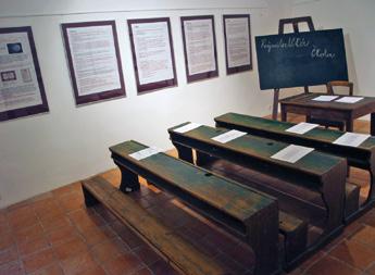 Tradice a výzvy české vzdělanosti Evropě Expozice je zaměřena na tisíciletou historii vzdělanosti českého národa od středověku až po současnost v evropském kontextu (popisky česko- -anglické).