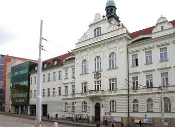 PLANETÁRIUM KULTURNÍ NÁRODNÍ PRAŽSKÝ HVĚZDÁRNY KONCERTY ČAJOVNY GALERIE CENTRA HRAD Městská část Praha 9 l ÚŘAD MČ PRAHA 9, Vysočanská radnice, Sokolovská 14/324, 180 49 Praha 9 l tel.