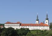 Upozornění: Kniho vna bude na Boží Hod velikonoční, neděle 27.3.2016 UZAVŘENA. Ostatní dny otevřena jako vždy.