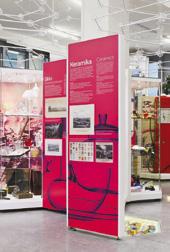 l Fotografický ateliér V expozici je představen za pomoci vystavených dobových fotografických přístrojů, pomůcek a ukázek fotografií vývoj fotografické techniky od prvních snah o zachycení obrazu v