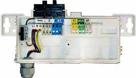 12. Elektrické připojení Elektrická připojovací skříňka Regulační, řídící a bezpečnostní prvky jsou propojeny kabely a vyzkoušeny.