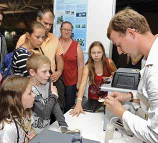 výroční zpráva 2016 / 35 materiálu s využitím indikátorů AD strips. Po měsíční expozici indikátoru nebyl shledán zvýšený obsah VOC, což také potvrdilo čistotu prostředí.