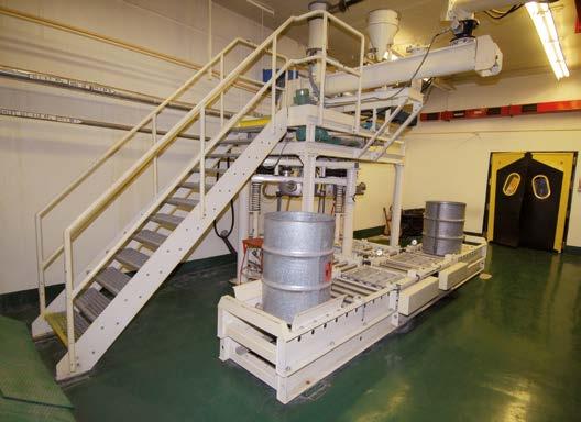 Triedenie materiálu z demontáže cementačnej linky Napredujeme v demontáži technológií V rámci 2.