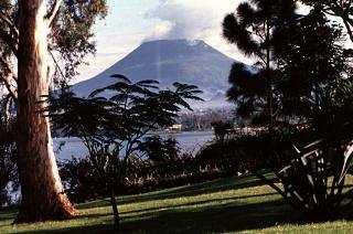 Obrázek 6: Sopka Nyiragongo
