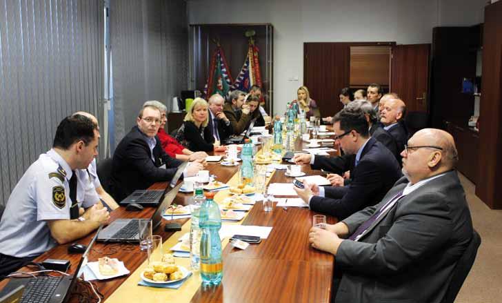 22 KONFERENCE Workshop Systém řízení bezpečnosti společnosti prof. Ing. Rudolf Urban, CSc., Dr.h.c. Katedra krizového řízení Fakulty vojenského leadershipu uspořádala dne 16.