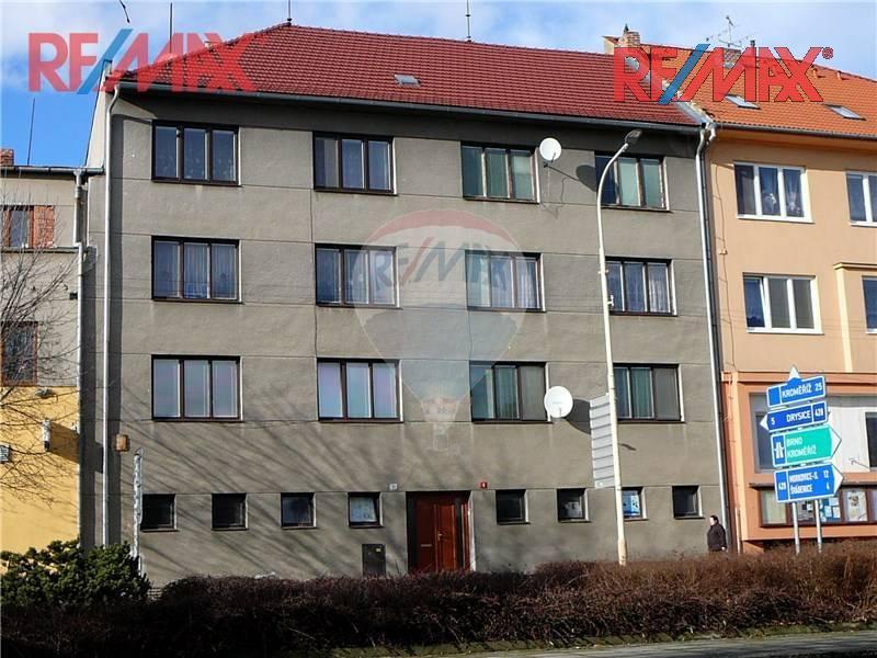 Prodej - Byty číslo zakázky: 058-N02004 Prodej bytu 3+1, OV, garáž, Ivanovice na Hané Ivanovice na Hané 1 330 000 Kč za nemovitost Vyřizuje Alojz Gajdoš Tel.