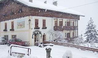 Val di Fiemme Obereggen Val di Fiemme 35% 48% 7% 09 km Z Prahy 680 km 5% na skipas Val di Fiemme Val di Fiemme/Obereggen zahrnuje areály Alpe Cermis, Ski Center Latemar/Pampeago, Alpe