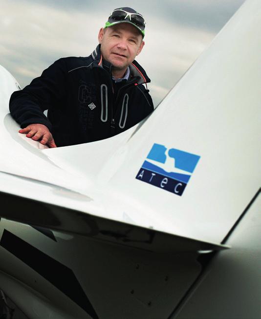 Ať už se to týká motorizace, vrtule, avioniky, antikolizních systémů, osvětlení, jsou různé typy pásů, kol, podvozků. Není problém, aby dodatečná výbava navýšila cenu i o milion korun.