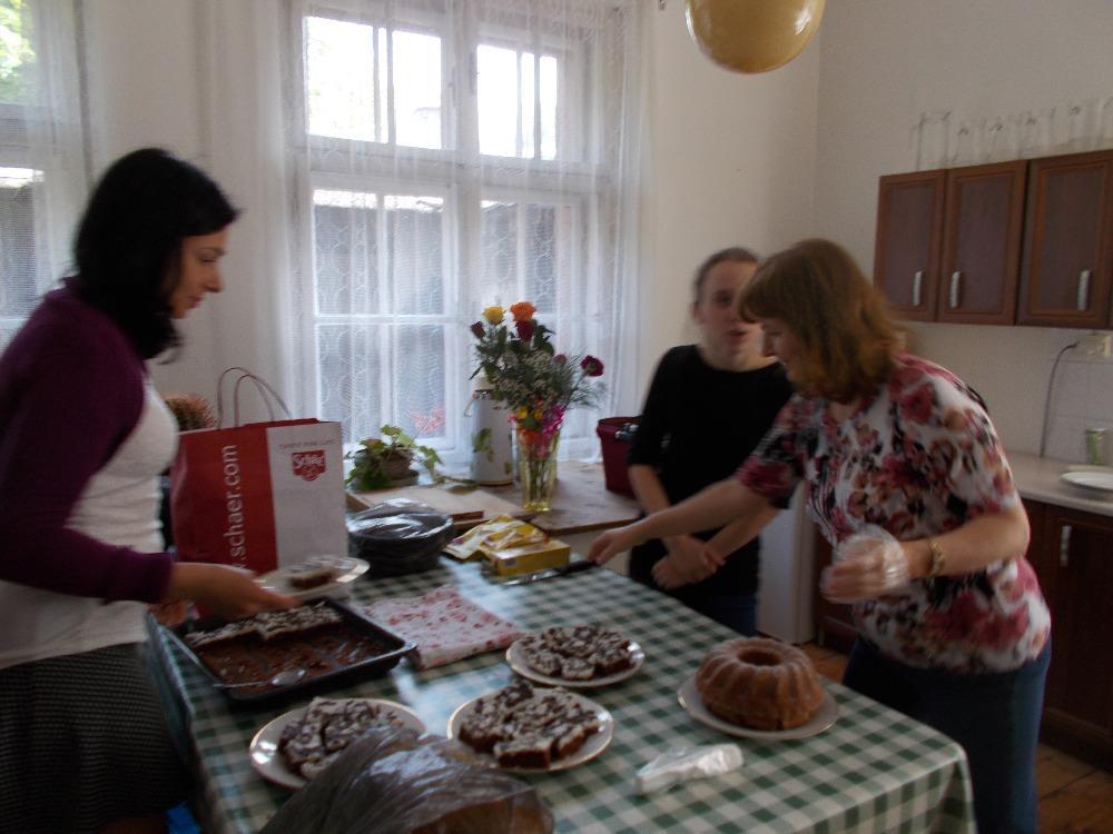 Příprava bezlepkových dobrot na ochutnávku před koncertem: bezlepková bábovka