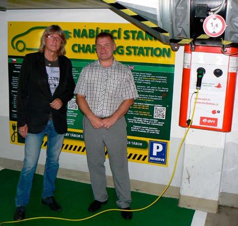 21 Říjen 2017 Co nového Dobíjecí stanice pro elektromobily v Táboře Jihočeský Tábor se může pyšnit novou dobíjecí stanicí pro dva elektromobily. Instalována byla dne 18.