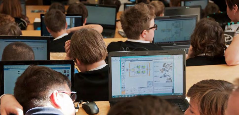 3 VÝUKA FEL jako výzkumná fakulta nabízí kvalitní studijní programy úzce propojené s našimi výzkumnými a vývojovými aktivitami.