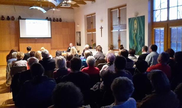 V květnu se uskutečnila přednáška a promítání TAJEMSTVÍ XIBALBY, kde Daniel Hutňan vyprávěl o objevech českých potápěčů v