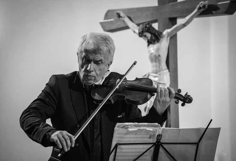 cený na Hrozenkově dokázal, zaujal všechny Valachy bez rozdílu. Chválou nešetřil ani sám Mistr. A to nejen na výbornou akustiku v chrámu ale především na úžasné publikum.