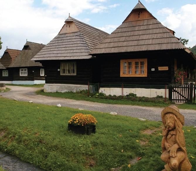 BOBROVA RAĽA Pamiatková rezervácia ľudovej architektúry Podbiel 49.3068553 N 19.