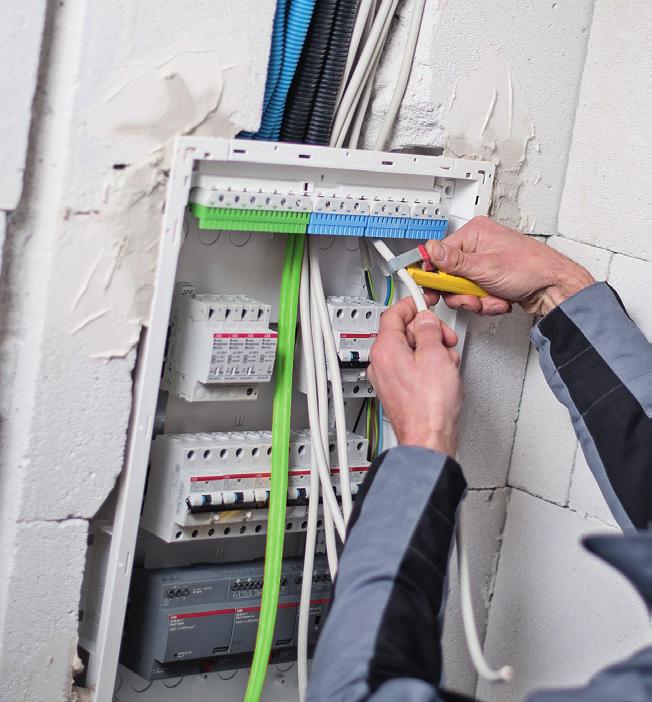 14 UK600 INTELIGENTNÍ PROSTOR PRO VAŠE INSTALAČNÍ PROJEKTY Rozvodnice UK600 Inteligentní řešení až do nejmenšího detailu Naše rozvodnice řady UK600 přesvědčí