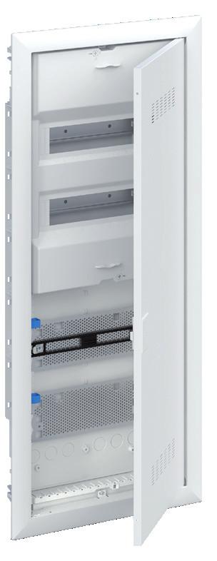 52 UK600 INTELIGENTNÍ PROSTOR PRO VAŠE INSTALAČNÍ PROJEKTY Kombinovaná skříň Combi UK600 S krycím rámem a dvířky Zapuštěná rozvodnice UK600, IP30 I n up do 63 A Kombinovaná skříň fungující jako