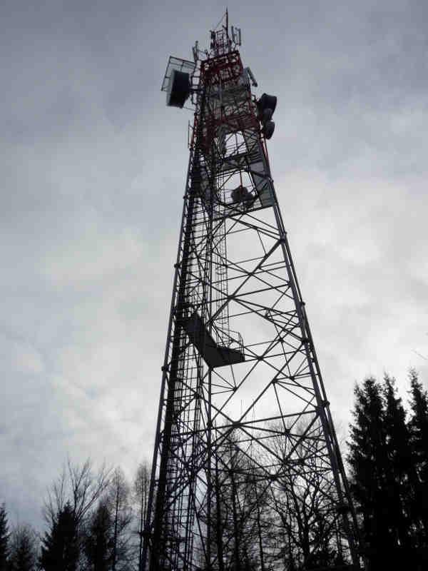 Našim cílem byl vrch Štěrbina, kde stojí vysílač, viditelný z dalekého okolí.