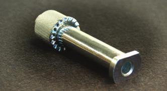 Součástí dodávky je přípravek, trvdokovové frézy průměru 16mm, 20mm a 22mm a návod k obsluze.