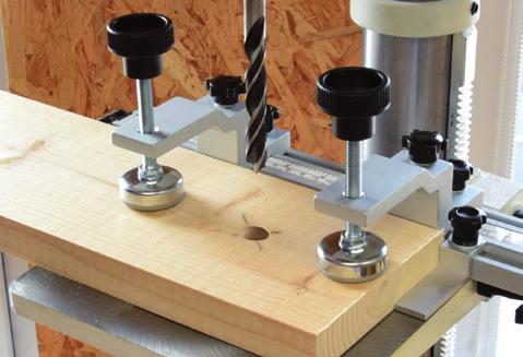 balení (DxŠxV): 18,5x20,5x6 cm Hmotnost: 0,542 kg Šrouby pro rychlé a snadné nastavení vodicí