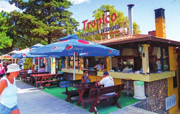 výběr ze 4 jídel s obsluhou v restauraci Tropico